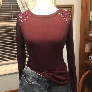 Cranberry light weight long sleeve sweater with beads from Roz and Ali size M